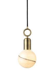 Stockholm Ø5 Antiquiteit hanglamp Van Halo Design - Met een prachtige antieke messing afwerking en een uniek ringvormig detail, zal Stockholm een artistiek element in uw interieur zijn.