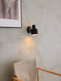 Vogue Zwart leeslamp Van Halo Design - Vogue is de stijlvolle keuze voor wie op zoek is naar een lamp die het interieur verfraait en tegelijkertijd een praktisch doel dient.