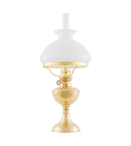 Arnö 190 Messing Van Karlskrona lampfabrik - Een klassieke petroleumlamp met een messing oliebehuizing, die bijzonder geschikt is voor maritieme omgevingen.