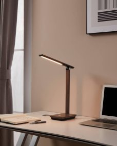 Iniesta 35cm Zwart bureaulamp Van Eglo - Dankzij het slanke profiel en het stijlvolle uiterlijk past de lamp naadloos in verschillende soorten werkruimtes of thuiskantoren waar functionaliteit en design even belangrijk zijn.