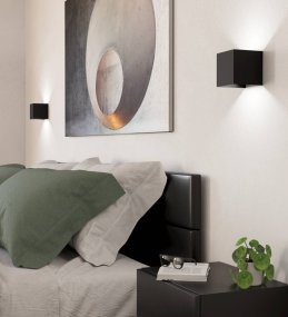 Valmontone 10cm Zwart wandlamp Van Eglo - De warme gloed die zowel van boven als van onderen komt, zorgt voor een harmonieuze en zachte verlichting.