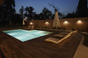 Bricklume Sensor Wit solarlamp Van Ledvance - Dankzij de IP65-classificatie is het apparaat weerbestendig en dus ideaal voor entrees, garages en looppaden.