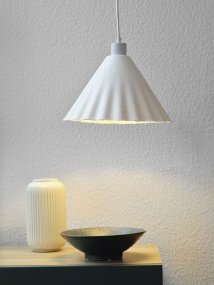 Pulp Ø30 Wit hanglamp Van Ledvance - Pulp is een prachtige hanger van papier-maché.