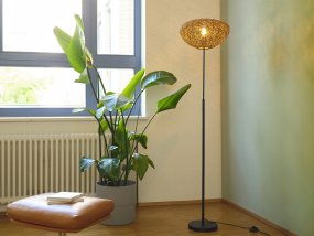 Paper Drop Natuur vloerlamp Van Ledvance - Paper Drop &auml;r en vacker golvlampa med bohemisk design.