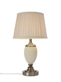 Ottilia 50cm Beige tafellamp Van Cottex - De Ottilia tafellamp is een elegante combinatie van metaal, keramiek en textiel die een klassieke toets aan uw huis toevoegt.