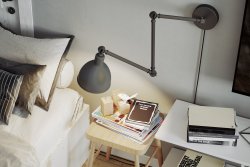 Bazar 122cm Grijs wandlamp Van By Rydéns - Dankzij de buigzame scharnieren en de richtbare lampkop is Bazar ideaal als leeslamp in de slaapkamer en als lichtbron boven het aanrecht in de keuken.