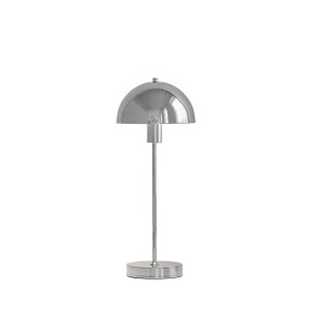 Vienda 50cm Chroom tafellamp Van Herstal - De lamp verspreidt een zacht en aangenaam licht en staat net zo mooi op een bijzettafel in de woonkamer als op een nachtkastje in de slaapkamer.