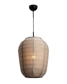 Delino Ø40 Beige Van By Rydéns - Het frame van essenhout en de decoratieve rotan details geven de lamp een warme en harmonieuze uitstraling.