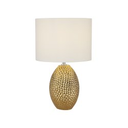 Nadine 30cm Goud tafellamp Van Searchlight - De getextureerde, goudkleurige keramische basis maakt een opvallende indruk, terwijl de neutrale crèmekleurige stoffen kap naadloos past bij elke interieurstijl.