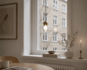 Barba Ø15 Transparant/koper raamlamp Van Lampan - De transparante glazen kap laat de lichtbron deel uitmaken van het ontwerp en verspreidt een helder en fijn licht.