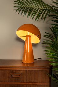 Barone 34cm Oranje tafellamp Van Lucide - De lamp verspreidt een aangename gloed en staat zowel op een bureau als op een bijzettafel.