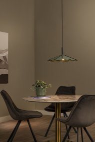 Blomster Ø47 Groente Van Lucide - Flowers is een decoratieve houten hanglamp met een doffe groene afwerking die een warme en harmonieuze indruk geeft.