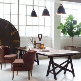 Amelia Ø32 Brons/messing Van Elstead Lighting - Kupolen har en etsad prismatisk bottenlins, och denna helmetalliska versionen i brons och m&auml;ssingdetaljer har en autentisk vintagelook.