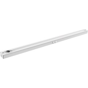 Bänky m. uttag 118cm Wit Van Designlight - Dit model is 580 mm lang en levert een krachtig, gelijkmatig licht met een vermogen van 10 W en een lichtstroom van 2000 lumen, ideaal voor het verlichten van het gehele werkblad.