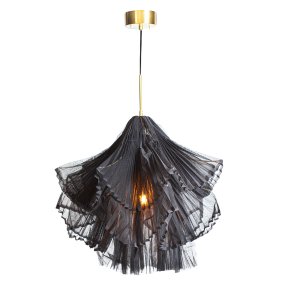 Juliette Ø75 Zwart Van By Rydéns - Dankzij de unieke vorm en elegante details is Juliette een uitstekende keuze voor wie op zoek is naar een plafondlamp die er niet alleen mooi uitziet, maar ook de juiste sfeer in de kamer uitstraalt.