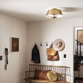 Luella Ø40 Geborsteld messing hanglamp Van Elstead Lighting - Luella is geïnspireerd op decoratieve elementen uit het begin van de 20e eeuw en combineert verfijnde eenvoud met tijdloze charme.
