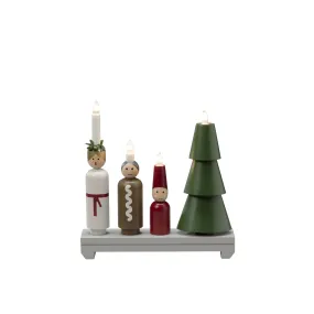 Adventskandelaar Lucia Veelkleurig Van Konstsmide - De vier kaarsen verspreiden een warme en aangename gloed, terwijl de gedetailleerde Lucia een leuke en huiselijke sfeer cre&euml;ert.