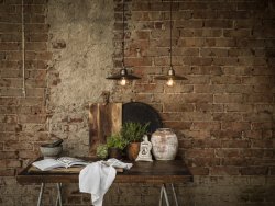 Como Ø28 Goud raamlamp Van PR Home - Eenvoudige en mooie plafondlamp, verkrijgbaar in bewerkt zilver of bewerkt goud.