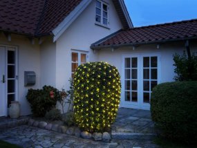 Lichtnet 2,5x2,5m Zwart Van Pixie Design - Dankzij de ingebouwde 5-staps dimmer en de slimme timerfunctie, die de verlichting automatisch 8 uur aan- en 16 uur uitschakelt, kunt u de verlichting eenvoudig aanpassen aan uw behoeften.