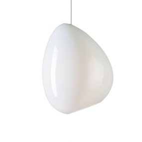 Ocean Ø32 Wit hanglamp Van Belid - De witte glazen kap zorgt voor een mooie lichtverdeling en een warme sfeer in de kamer.