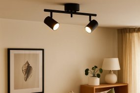 Omega 2 Zwart spot Van Nordic Lighting - Het is aan te raden om het in de hal, keuken of slaapkamer te plaatsen.