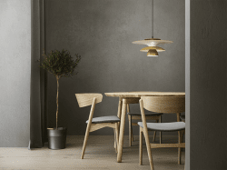 Picasso Ø50 Messing hanglamp Van Belid - Om ervoor te zorgen dat de hanger jarenlang in uw interieur past, hebben we ervoor gekozen om het ontwerp eenvoudig en elegant te houden.