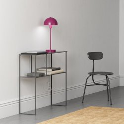 Vienda 48cm Paars tafellamp Van Herstal - De Vienda tafellamp heeft een klassiek en elegant design, waardoor de lamp jarenlang in huis gebruikt kan worden.