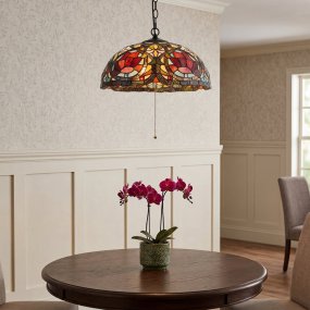Larissa Ø38 Veelkleurig Van Elstead Lighting - Wanneer de lamp brandt, komen de prachtige kleuren van het glas tot hun recht en cre&euml;ren ze een warm en sfeervol licht in de kamer.