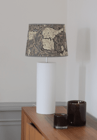 Manhattan 47cm Mat wit lampenvoet Van Hallbergs - Manhattan is een stijlvolle lampenvoet met een modern design.