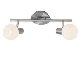 Tiara 2 Zilver spot Van Brilliant - Met de verstelbare lampenkoppen van wit glas richt je het licht eenvoudig op specifieke plekken of details in de kamer.