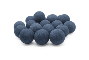 Irislights Vintage Blue 20-lights Blauw Van Irislights - De slinger wordt geleverd met een snoer van 1,5 meter, een aan/uit-schakelaar en een stekker.