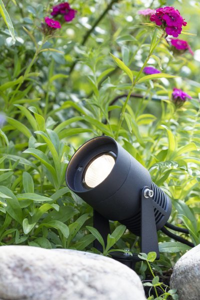 Spotlight 3W Zwart Garden 24 Van Markslöjd - Deze spots zijn ongetwijfeld de populairste voor Garden 24 en zijn verkrijgbaar in de uitvoeringen 3W, 6W, 9W en 15W.