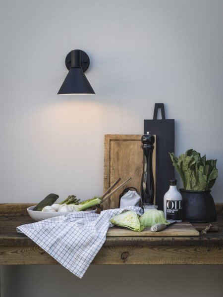 MiniTripp Zwart buitenlamp Van PR Home - Met E27-fitting, geschikt voor gebruik met zowel traditionele gloeilampen als nieuwere LED-lichtbronnen, max.