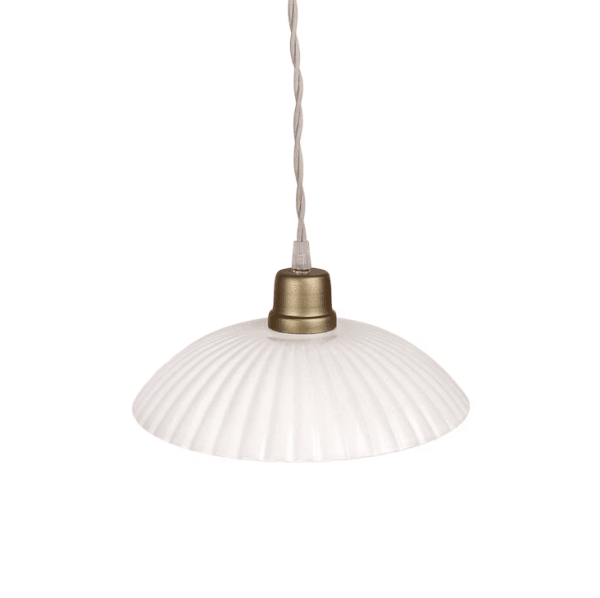 Ingrid Groot Ø24 Wit raamlamp Van Strömshaga - Geen stroomonderbreker op het snoer of kroonconnector, kies zelf of u een contact met de muur of het plafond wilt verbinden.