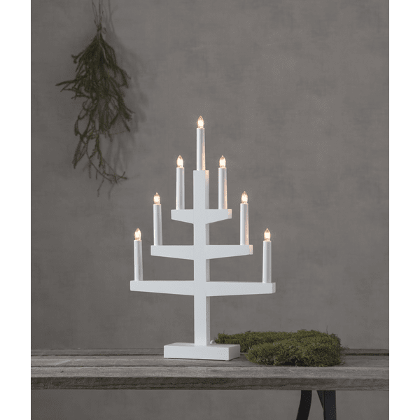 Trapp Wit Van Star Trading - Zet de kandelaar bijvoorbeeld voor het raam om een gezellige Adventssfeer in huis te cre&euml;ren.