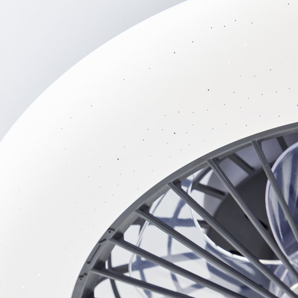 Salerno Ø50 Zwart Van Brilliant - De Salerno plafondventilator in het zwart is een stijlvolle en veelzijdige oplossing voor verlichting en ventilatie in huis.