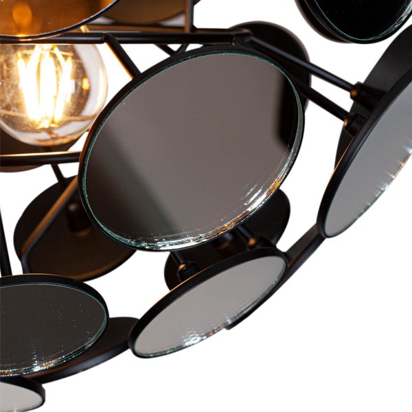 Vanita Ø50 Zwart plafondlamp Van By Rydéns - Vanita is een plafondlamp met een opvallend design dat doet denken aan de gloriedagen van de discobal, maar dan met een zeer modern design.