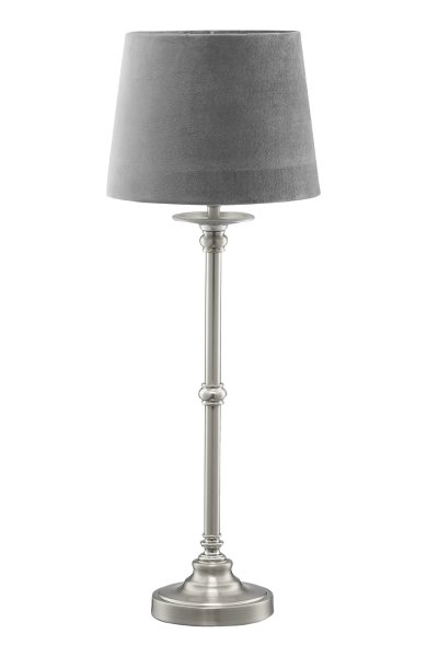 Axel Fluweel 58cm Grijs tafellamp Van Pixie Design - De metalen lampenvoet met satijnen afwerking in combinatie met de fluwelen kap in grijs cre&euml;ert een sfeervolle sfeer in de kamer.