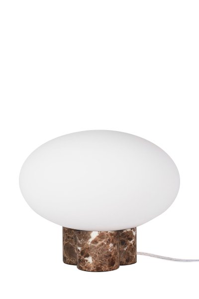 Mammut 25cm Bruin tafellamp Van Globen Lighting - De lampenvoet is gecombineerd met een ronde, matwitte en afgeplatte glazen kap in een iets groter formaat, wat een speelse uitstraling creëert.