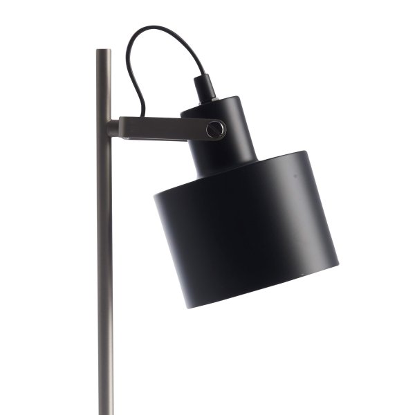 Ocean 43cm Zwart bureaulamp Van Dyberg Larsen - Hierdoor is de lamp ideaal voor in de slaapkamer en als indirecte lichtbron in de woonkamer.