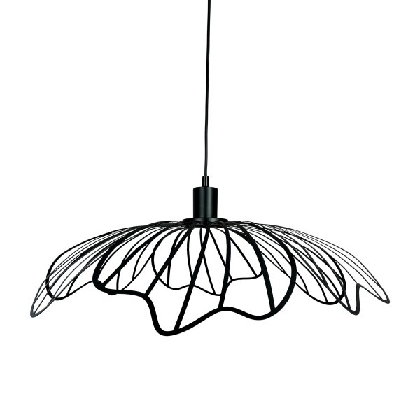 Blumen Ø60 Matzwart hanglamp Van Dyberg Larsen - Den sprider ett sofistikerat ljus och fungerar som en unik mittpunkt i hemmet, vare sig den h&auml;nger &ouml;ver matbordet, i vardagsrummet eller i entr&eacute;n.