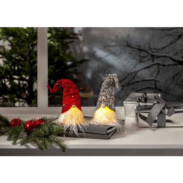 Joylight Kerstman ROOD Van Star Trading - Een op batterijen werkende, lichtgevende Kerstman met een glinsterende hoed.