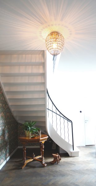 Amadeus Ø30 Antiquiteit plafondlamp Van By Rydéns - Het voordeel van plafondlampen is dat ze minder ruimte innemen en daardoor geschikt zijn voor bijvoorbeeld een hal of een kamer met minder ruimte of een laag plafond.