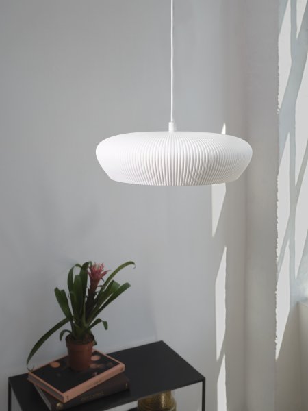  Plaster Pure Ø30 Wit hanglamp Van Osram - De decoratieve lampenkap van gips zorgt voor een mooie lichtspreiding in de kamer.