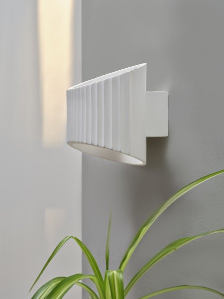 Plaster Band 34cm Wit wandlamp Van Ledvance - Plaster Band &auml;r en modern v&auml;gglampa gjord av gips.