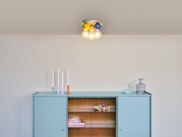 Bubble Ø25cm Veelkleurig plafondlamp Van Ledvance - Met zijn zachte vormen en mooie kleuren is het een blikvanger in slaapkamers, gangen en woonkamers.