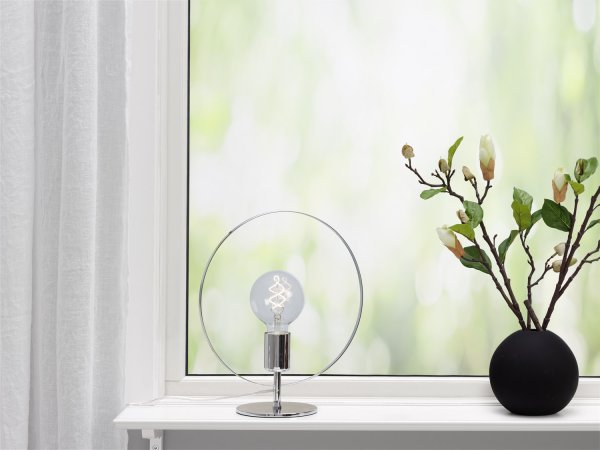 Spartan ringo 35cm Chroom tafellamp Van Cottex - De Spartan Ringo metalen tafellamp is een moderne en minimalistische lamp die de aandacht trekt met zijn elegante ronde design.