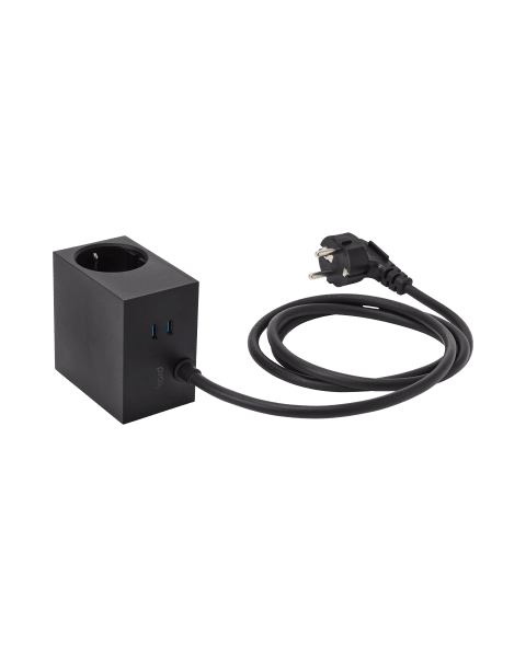 Cuboid+ Zwart Van Kord - In een tijdperk waarin technologie een vanzelfsprekend onderdeel is van het dagelijks leven, verdienen zelfs de meest alledaagse voorwerpen een prachtig design en doordachte afwerking.