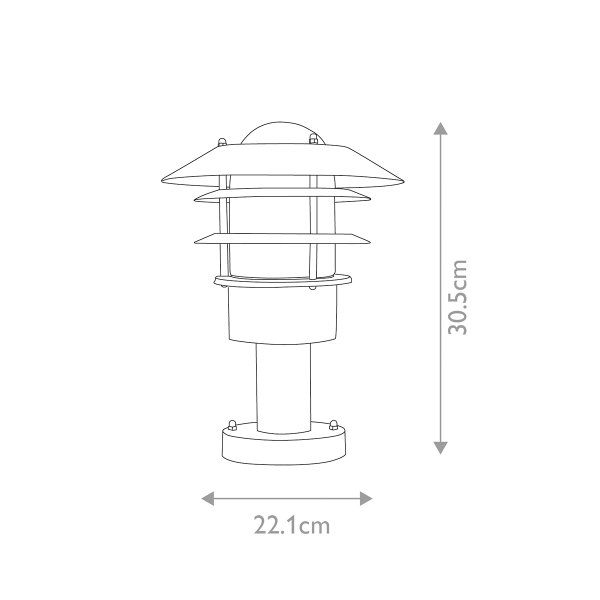 Helsingor 30cm Zwart Van Elstead Lighting - Tillverkad av rostfritt st&aring;l i svart finish och glas, erbjuder den en slitstark och v&auml;derbest&auml;ndig konstruktion som &auml;r perfekt f&ouml;r entr&eacute;er, tr&auml;dg&aring;rdsg&aring;ngar och uteplatser.