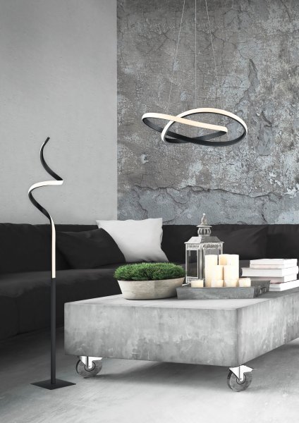 Course Zwart vloerlamp Van Trio Lighting - De lamp is voorzien van een geïntegreerde SWITCH dimmer, waarmee u de helderheid eenvoudig in drie standen kunt aanpassen – 100%, 50% en 25% – om zo de perfecte sfeer in de kamer te creëren.